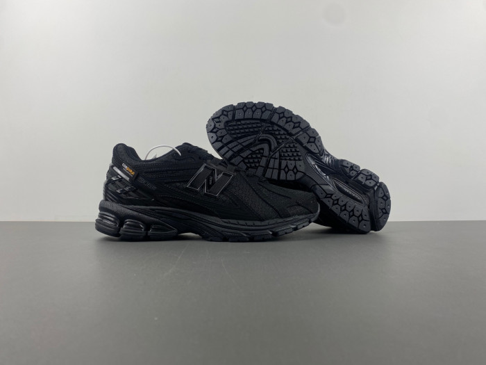 N*EW B*ALANCE COPSHOE NB-165