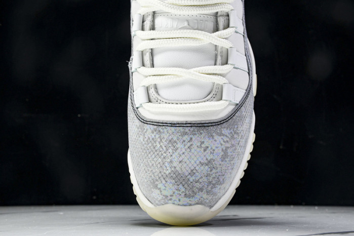 Air Jordan 11 Low CNY “Year of the Snake” HQ7000-001