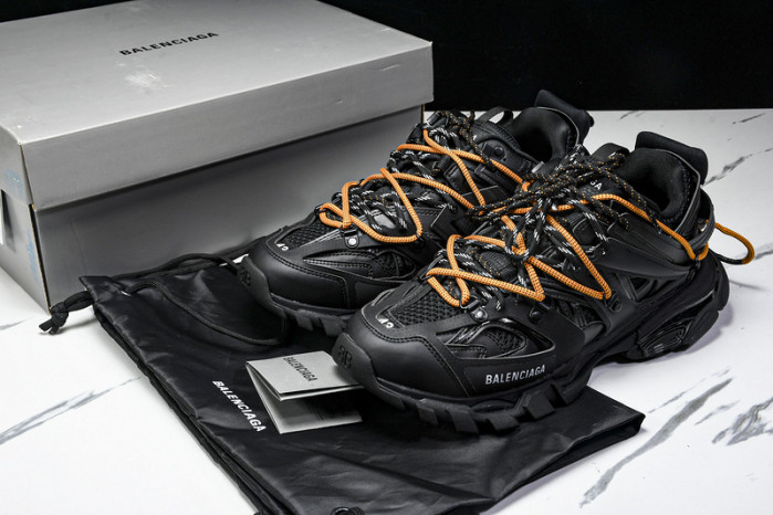 BL TRACK -COPSHOE BL -Track 01