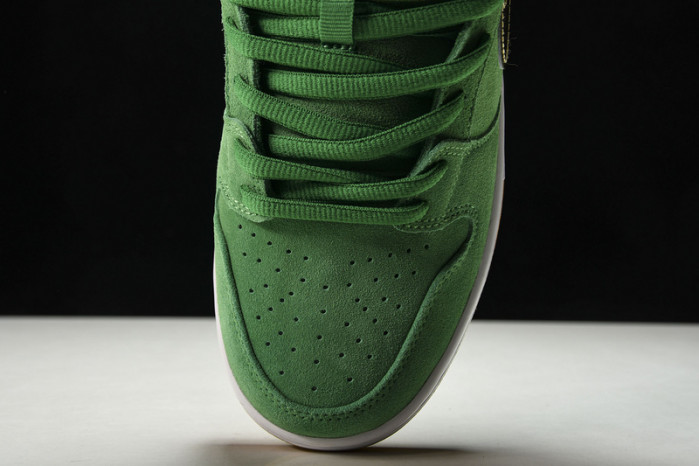 nike sb dunk low st. patR1ck