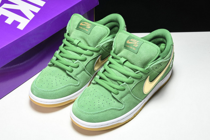nike sb dunk low st. patR1ck