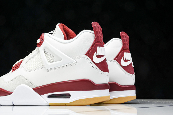 Jordan 4 Retro SB Varsity Red DR5415-106