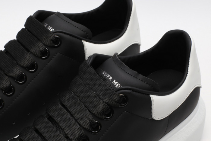 ale*d*r M*Q*en sole sneakers kickze-25