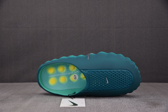Nike Mind 001 