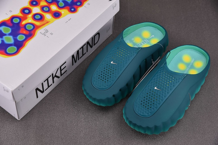 Nike Mind 001 