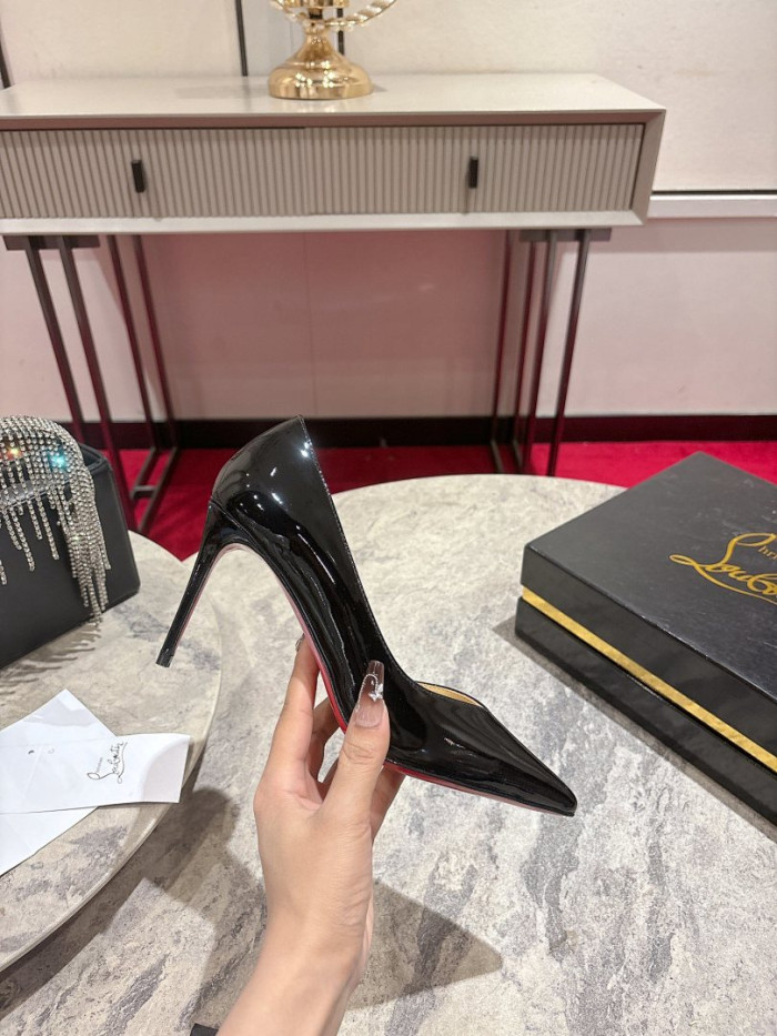 Chr1st1an LOUBOUTIN COPSHOE CL-HEEL 24