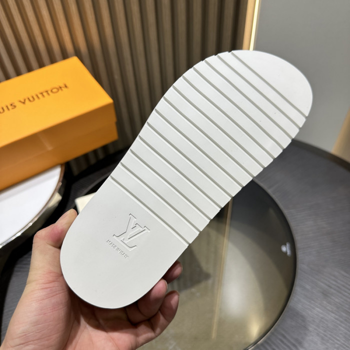 LVT SLIDE COPSHOE LVS-122