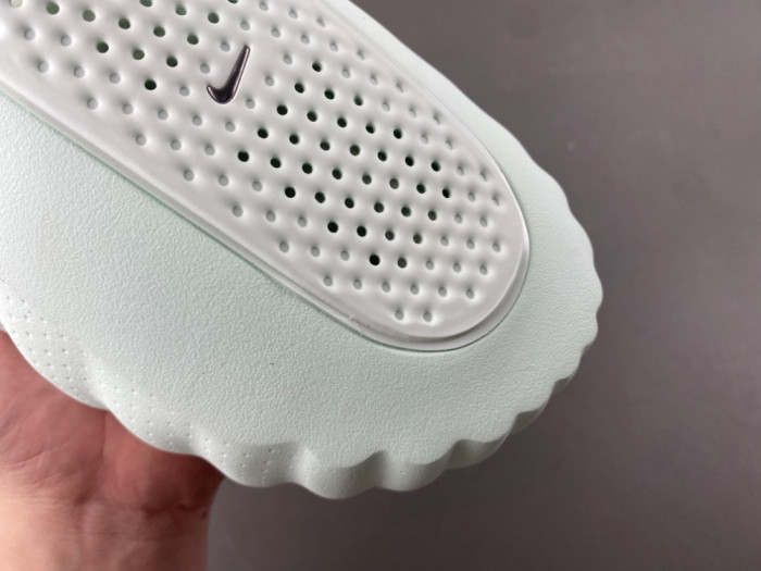Nike Wmns Mind 001 