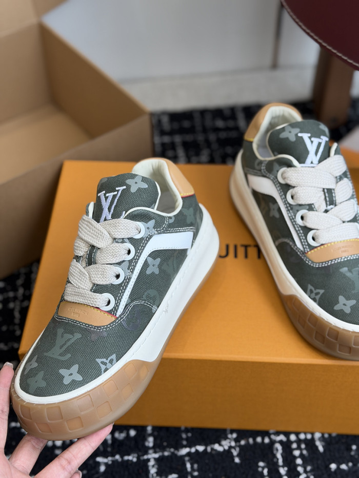LVT Tilted Sneaker COPSHOE L&V-TI19