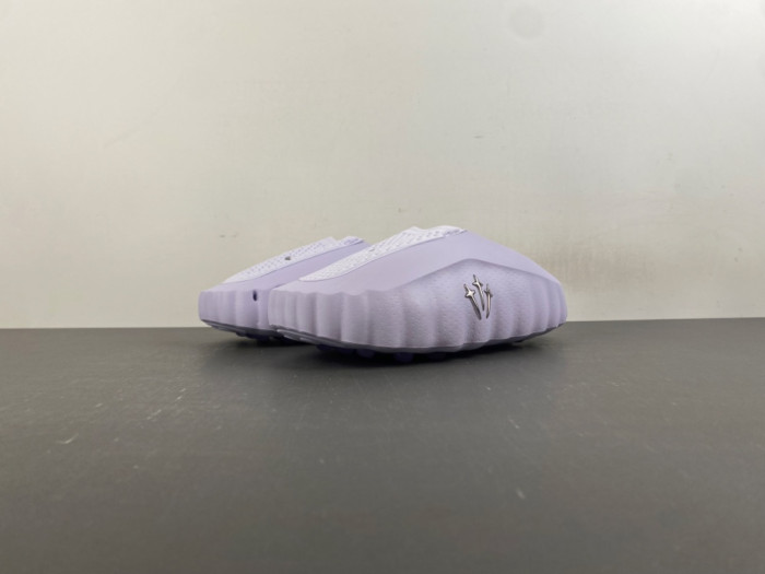 Mind 001 x CH HQ4309-501