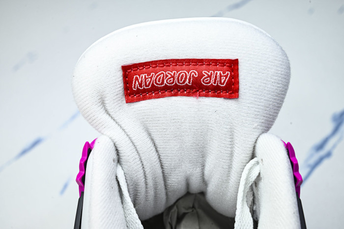 Air Jordan 4 "Comic" JA1135-100