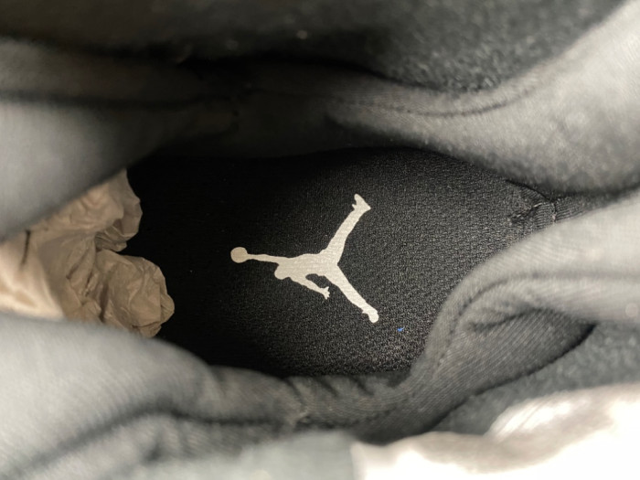 Jordan 8 Retro Chr0me （2026） - 305381-007