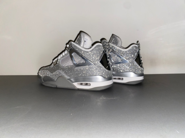 Air Jordan 4 “Glitter Glove” FQ8138-092