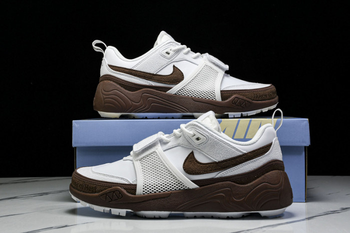 Nike Zoom Field Jaxx SP Travis Scott HQ3073-100