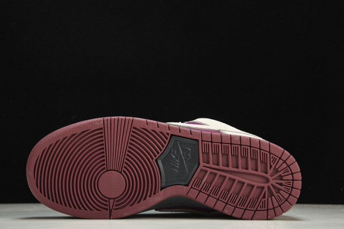 nike sb dunk low atmosphere grey true berry bq6817-001