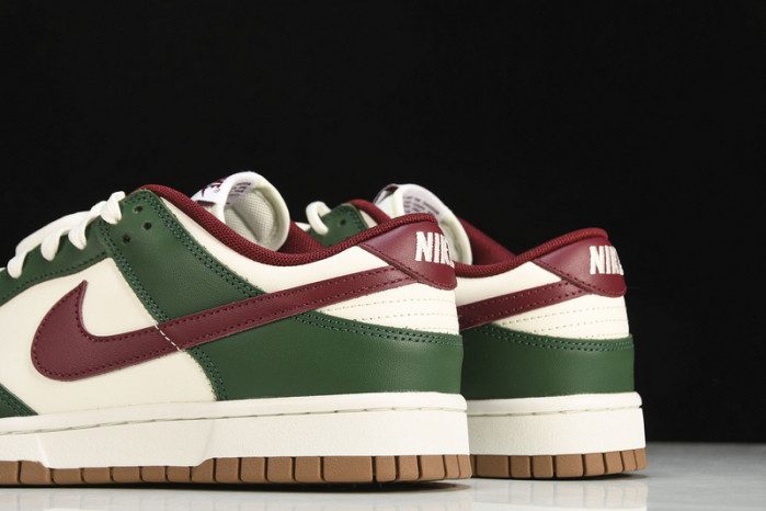 nike dunk low "gorge green" fb7160-161