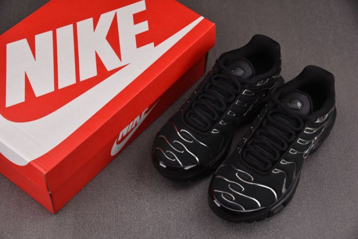 Air Max Plus SE 
