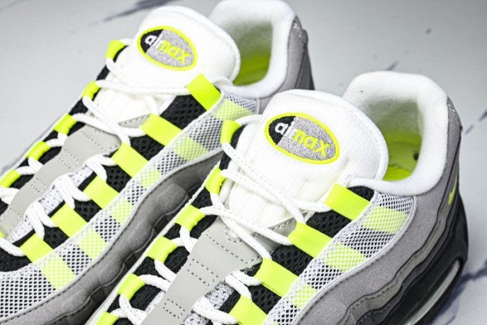 Nike Air Max 95 OG Big Bubble Neon (2025) HM4740-001