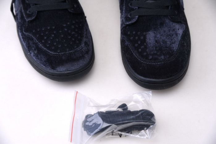 dover street market x nike dunk low triple black dh2686-002
