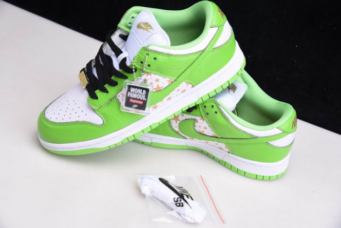 nike sb dunk low "s*upre*me - mean green" - dh3228-101
