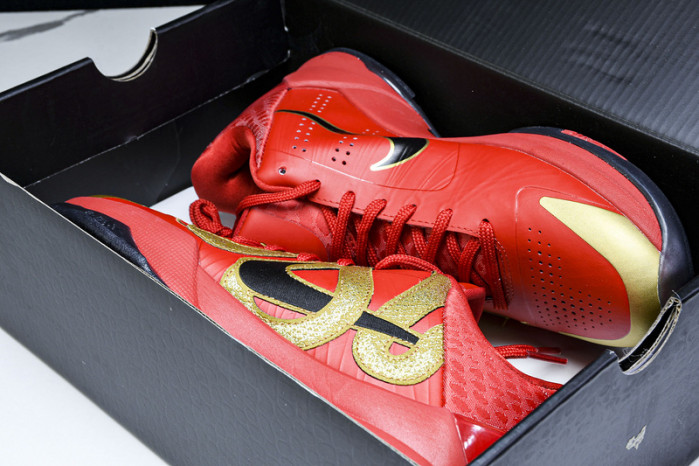 Kobe 5 Protro Year of the Mamba University Red HF518-600