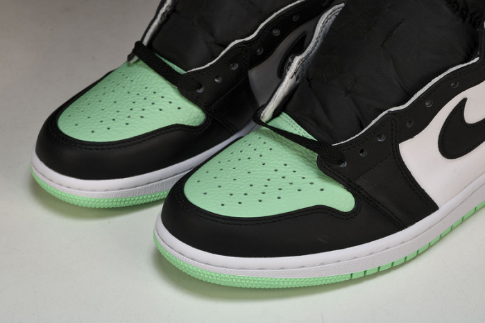 air jordan 1 high og green glow dz5485-130