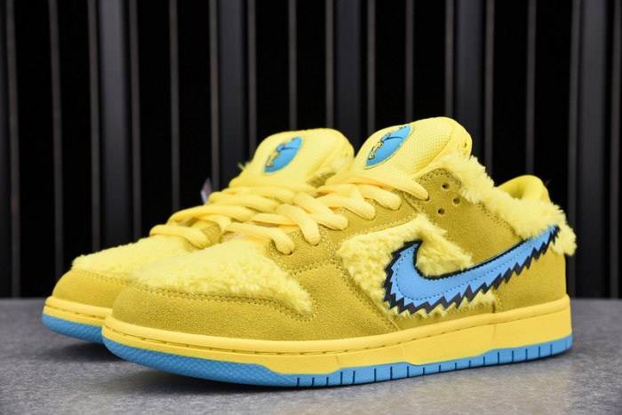 grateful dead x dunk low sb 