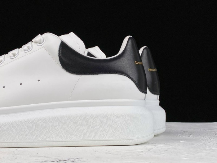ale*d*r M*Q*en sole sneakers black kickze-1