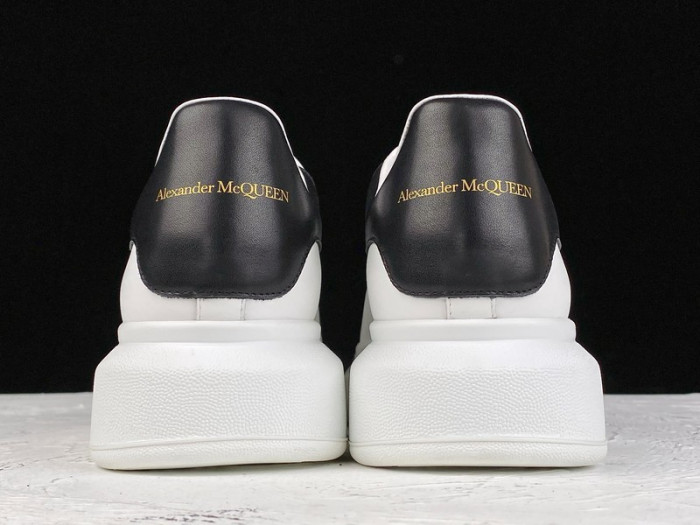 ale*d*r M*Q*en sole sneakers black kickze-1