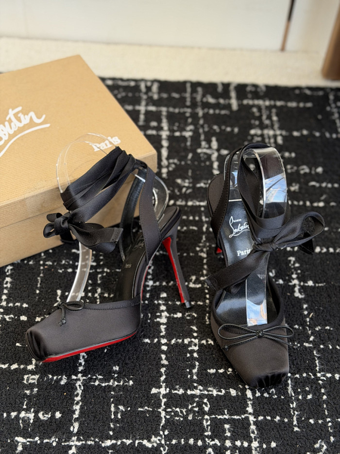 Chr1st1an LOUBOUTIN COPSHOE CL-HEEL 09