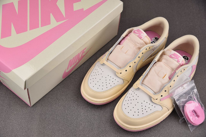 Travis Scott x Air Jordan 1 Low OG "Muslin Pink" IQ7604-100