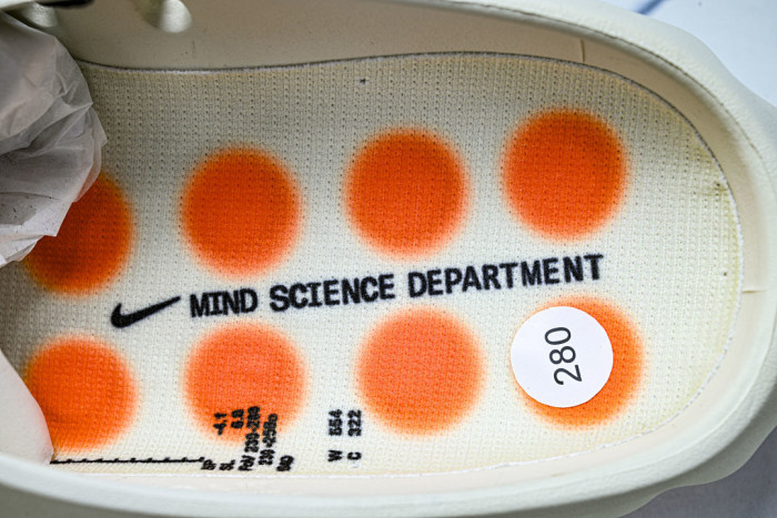Nike Mind 001 