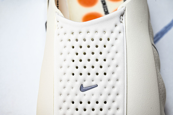 Nike Mind 001 