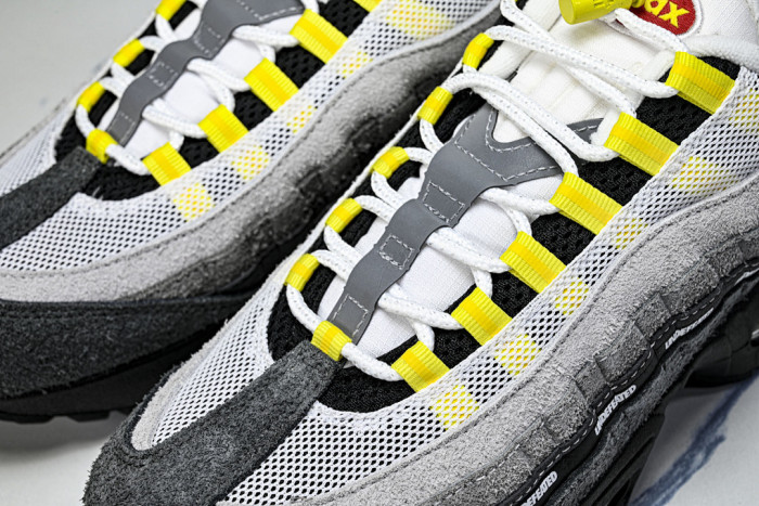 Undefeated x Nike Air Max 95 Yellow - IB4523-002