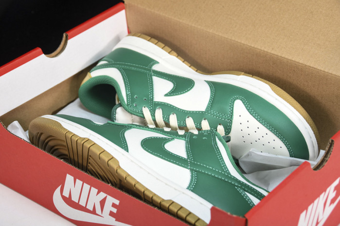 nike dunk low "green/gold" fb7173-131