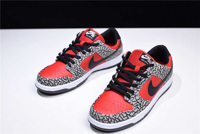 s*upre*me x dunk low preM1vm sb 