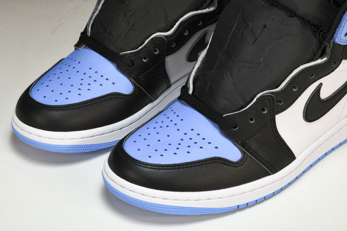 air jordan 1 retro high og "university blue" dz5485-400