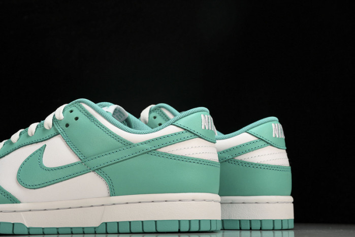 nike dunk low clear jade dv0833-101