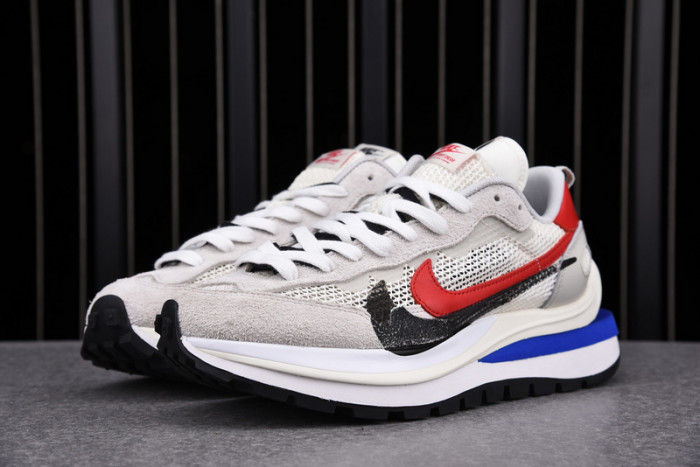 nike vaporwaffle sacai black white - cv1363-001