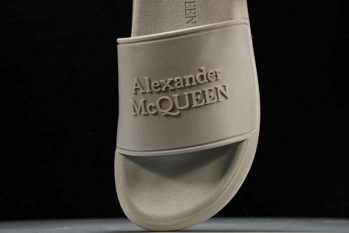 M*Q*en slide cophsoe mqs-03