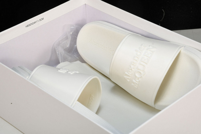 M*Q*en slide cophsoe mqs-05