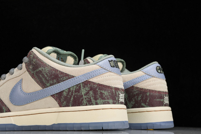crenshaw skate club x nike sb dunk low fn4193-100