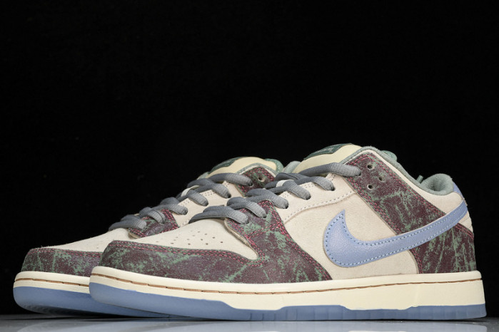crenshaw skate club x nike sb dunk low fn4193-100