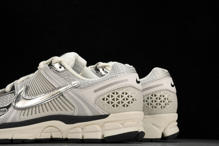 nike zoom vomero 5 photon dust metallic silver fd0884-025