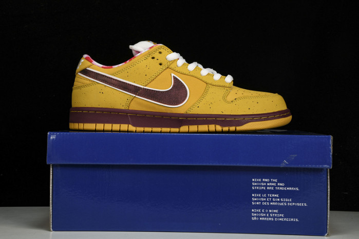 nike sb dunk low yellow lobster men