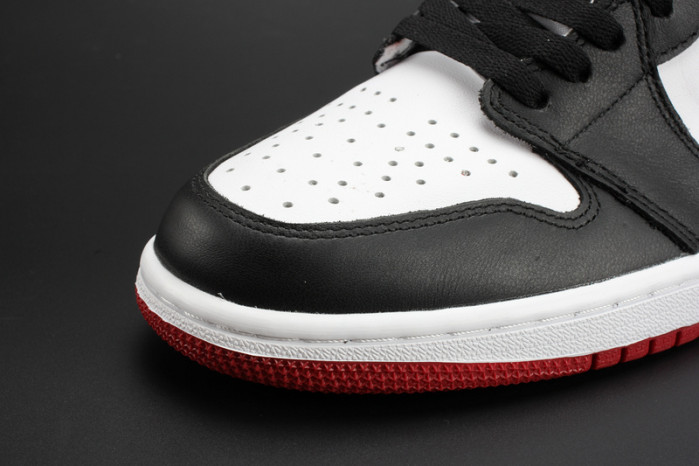 air jordan 1 high og “black toe” white/ black-varsity red mens 555088-125
