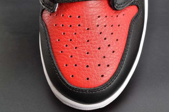 air jordan 1 retro high og “banned” red mens 555088-001