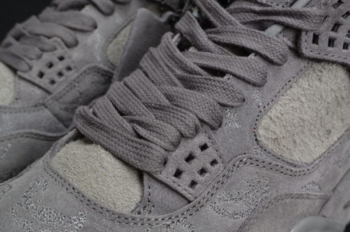 kaws x air jordan 4 “cool grey” 930155-003