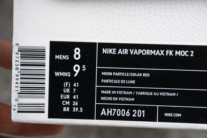 nike air vapormax flyknit moc 2 moon particle/solar red-indigo burst ah7006-201